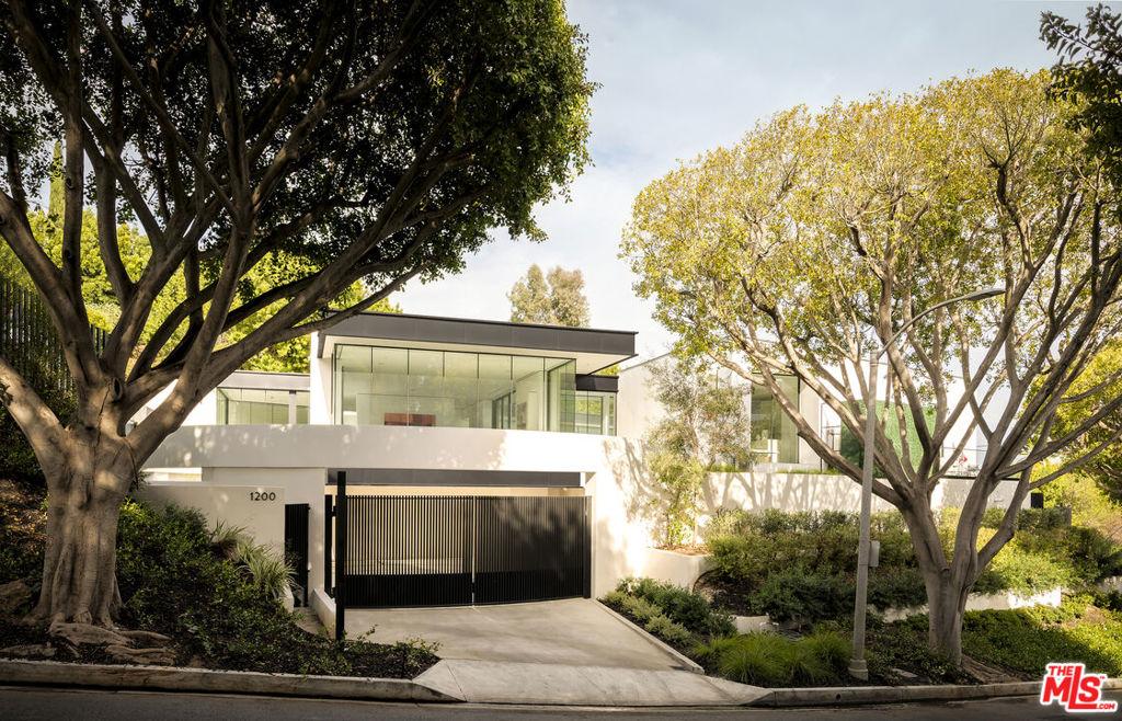 MLS #26865675 image #0