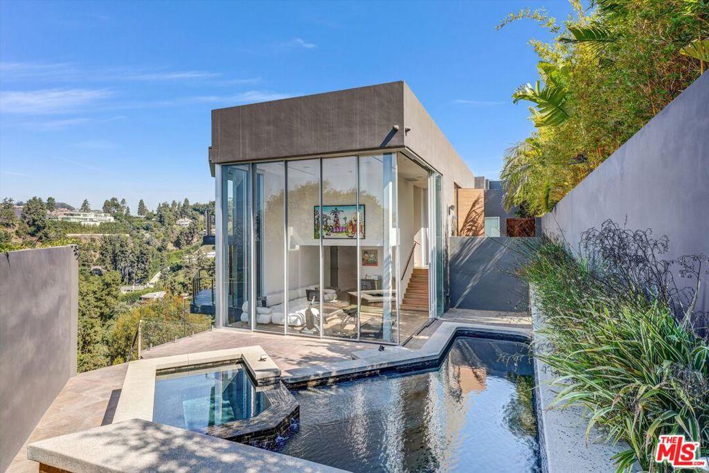 MLS #26865713 image #0