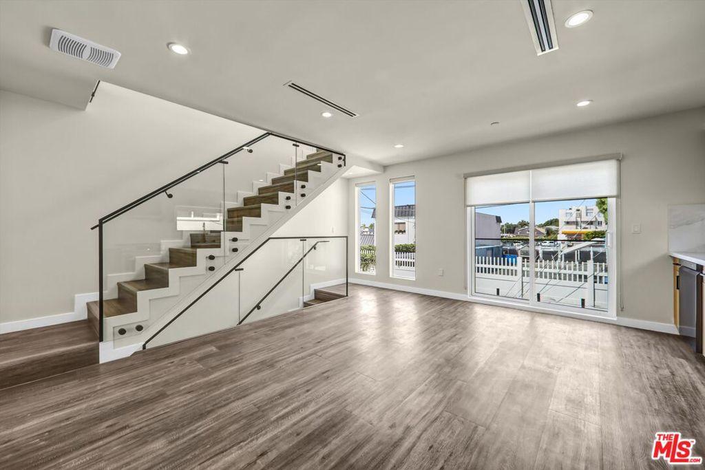 MLS #26866787 image #0
