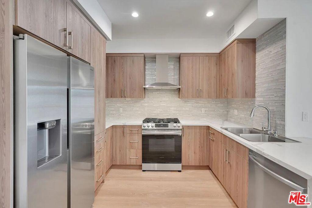 MLS #26867055 image #0