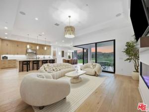MLS #26867081 image #0