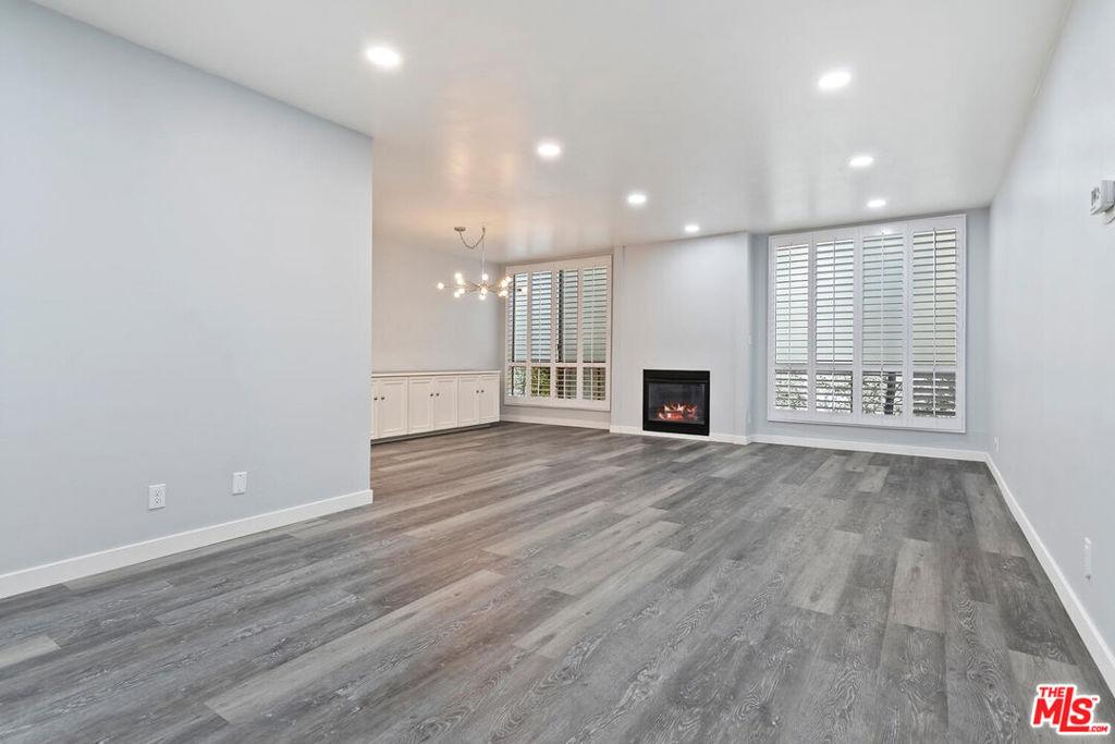 927 N Kings RD #107 West Hollywood CA 90069 | MLS #26867227 45 MLS #26867227 image #0