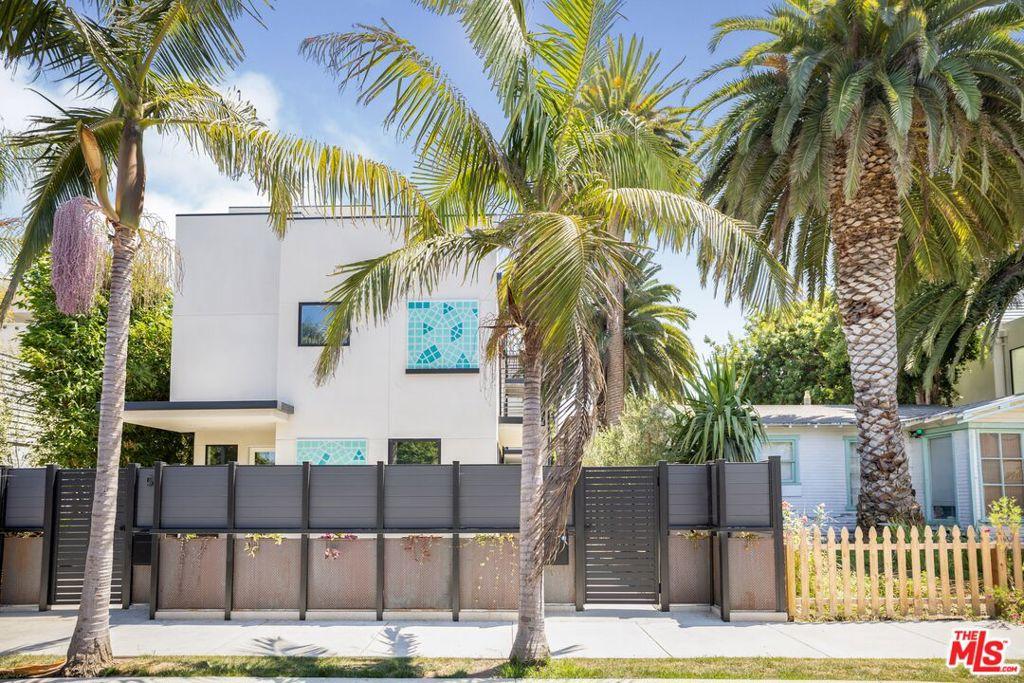 538 Vernon AV Venice CA 90291 | MLS #26867431 45 MLS #26867431 image #0