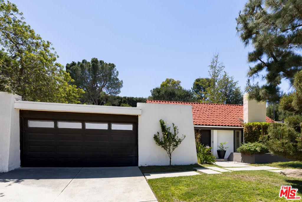 4101 Tarrybrae TE Tarzana CA 91356 | MLS #26868065 45 MLS #26868065 image #0