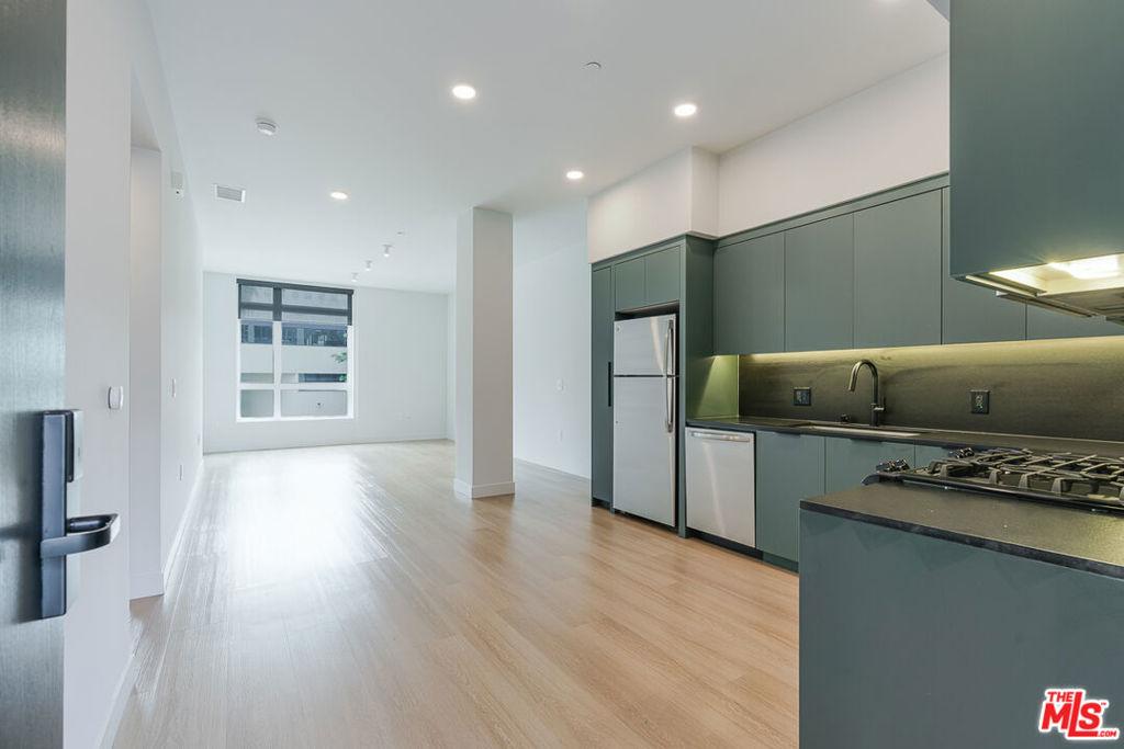 MLS #26868359 image #0