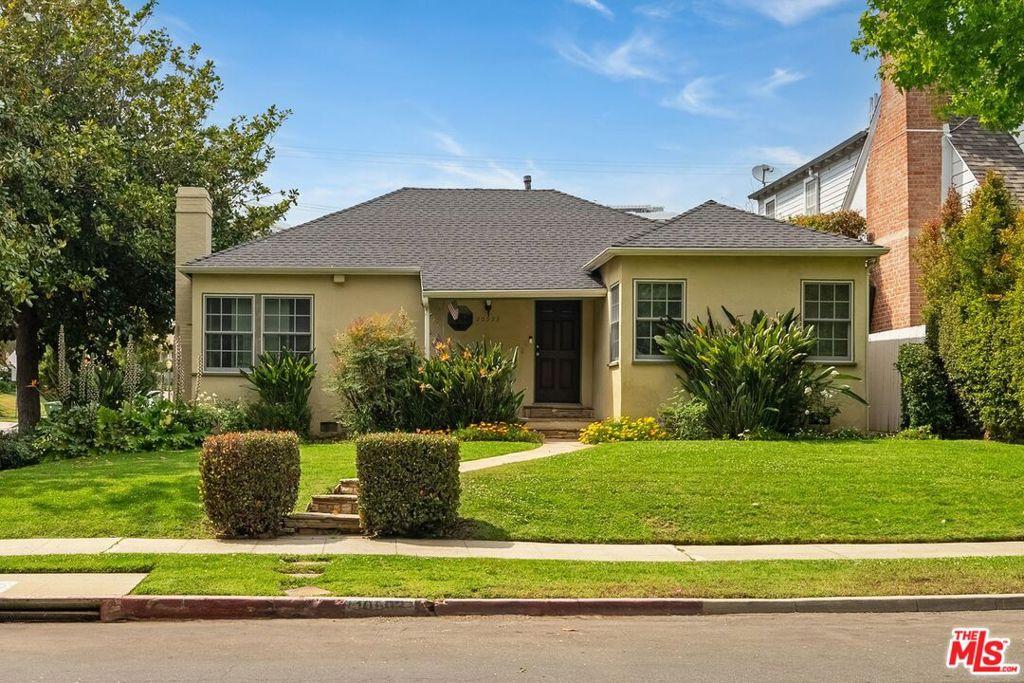 10593 Wilkins AV Los Angeles CA 90024 | MLS #26868997 45 MLS #26868997 image #0