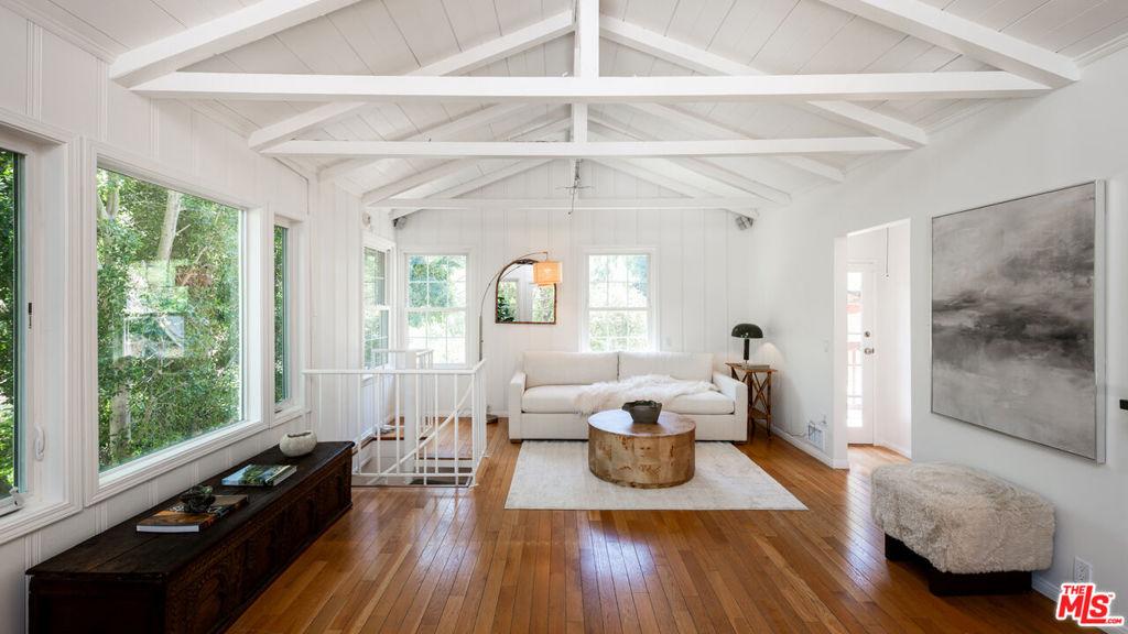3980 Hopevale DR Los Angeles CA 91403 | MLS #26869211 45 MLS #26869211 image #0
