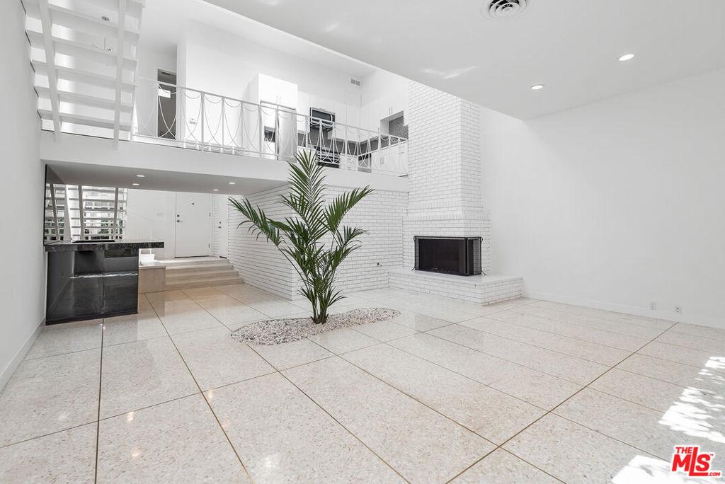 764 N DOHENY DR #2 West Hollywood CA 90069 | MLS #26869429 45 MLS #26869429 image #0