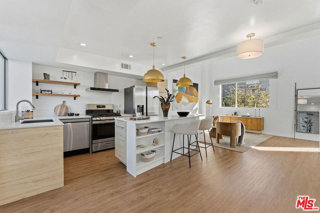 1244 14th ST #Unit D Santa Monica CA 90404 | MLS #26869553 45 MLS #26869553 image #0
