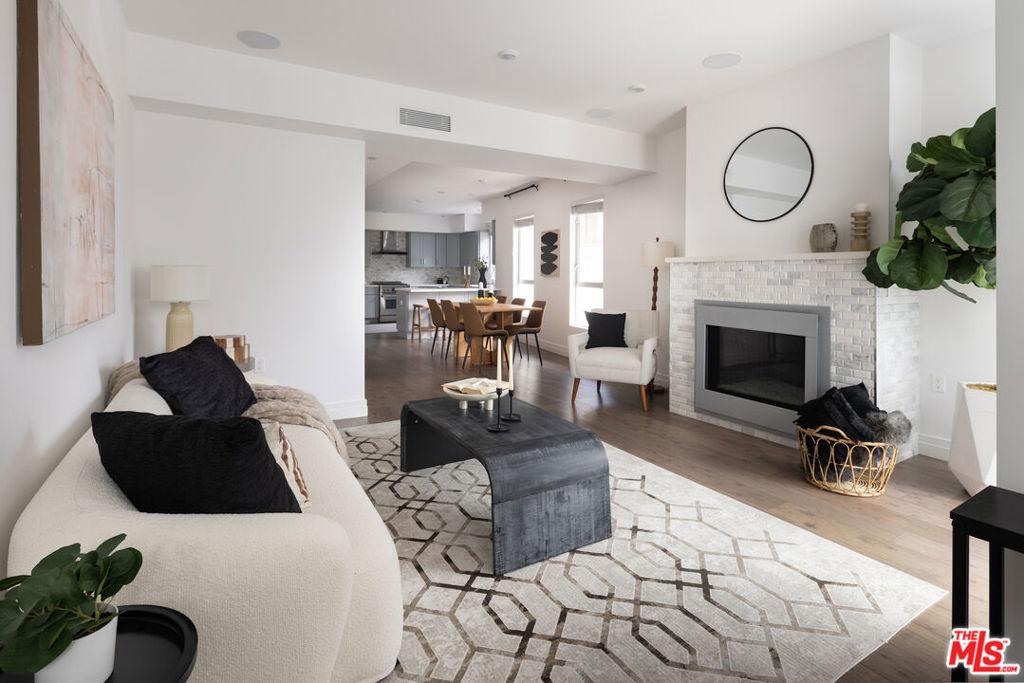 11979 Walnut LN #1 Los Angeles CA 90025 | MLS #26869557 45 MLS #26869557 image #0