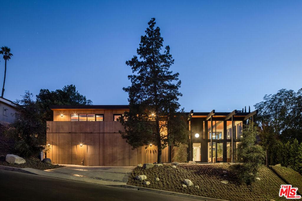 MLS #26869807 image #0