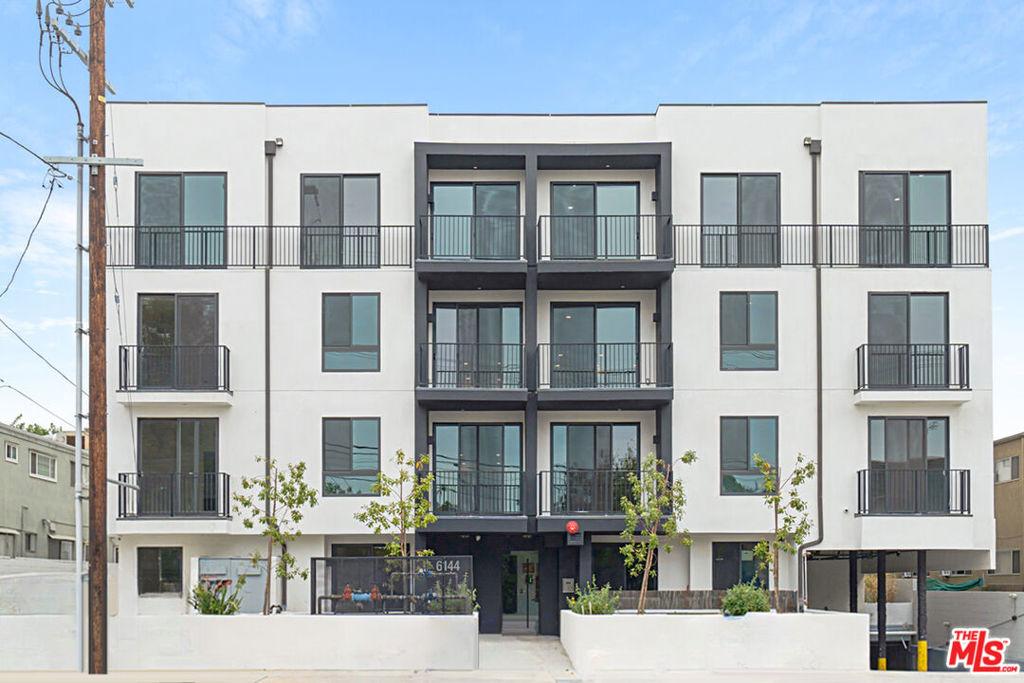 6144 Whitsett AV #204 North Hollywood CA 91606 | MLS #26870497 45 MLS #26870497 image #0