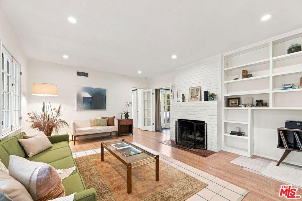 MLS #26870603 image #0