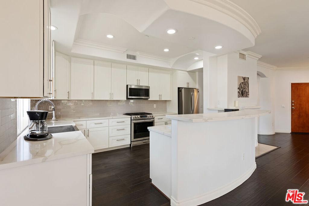 MLS #26870843 image #0
