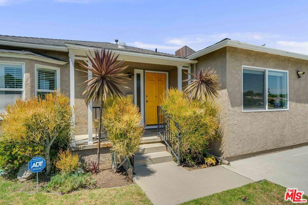 MLS #26870887 image #0
