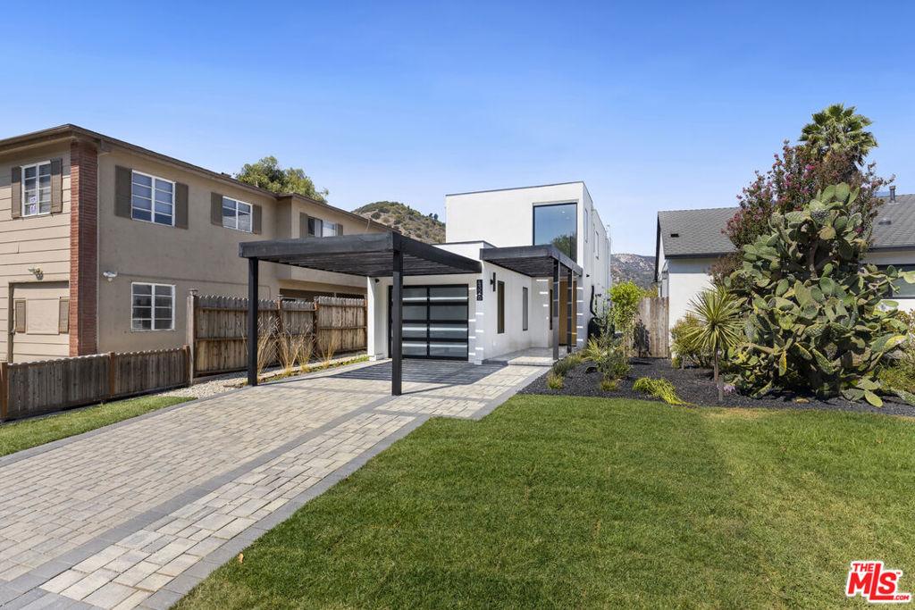 MLS #26870905 image #0