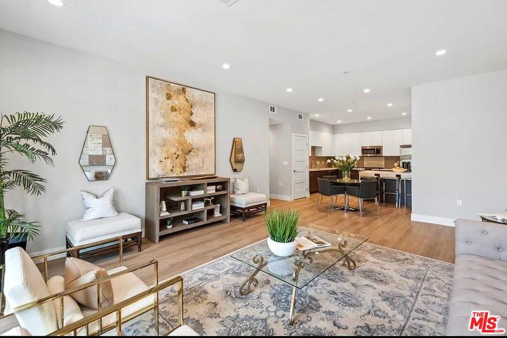 1906 Overland AV #202 Los Angeles CA 90025 | MLS #26871339 45 MLS #26871339 image #0