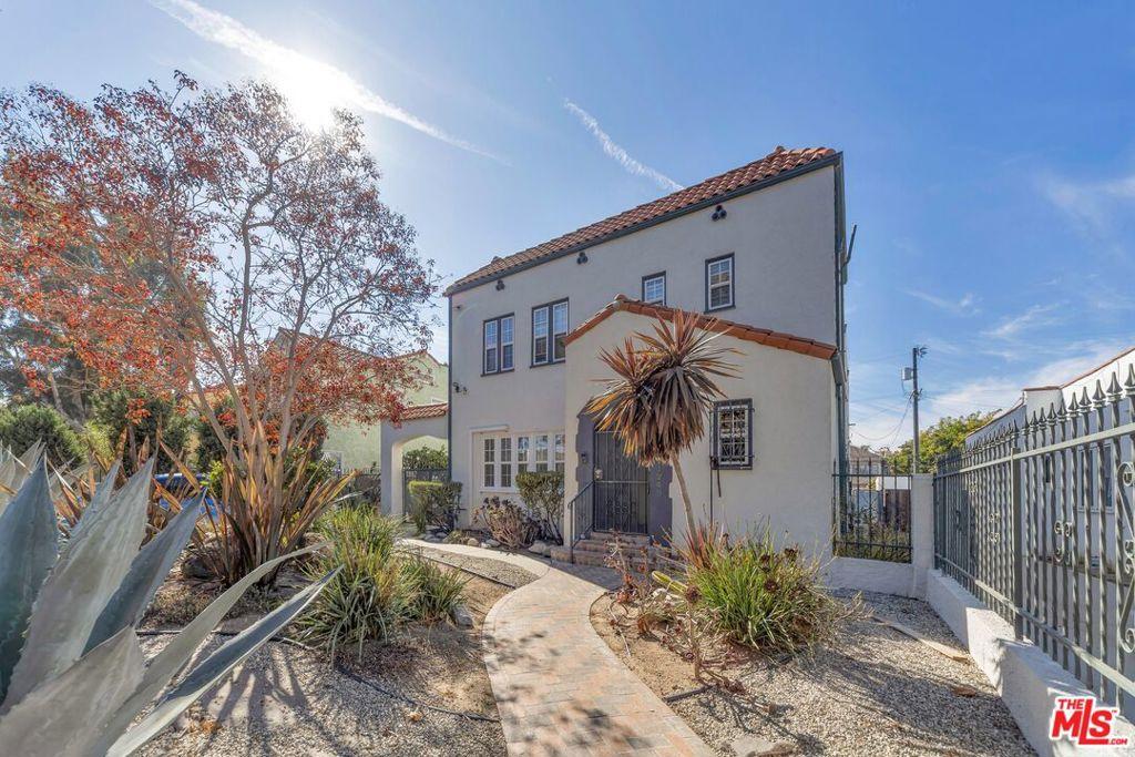 1249 S Tremaine AV Los Angeles CA 90019 | MLS #26871357 45 MLS #26871357 image #0