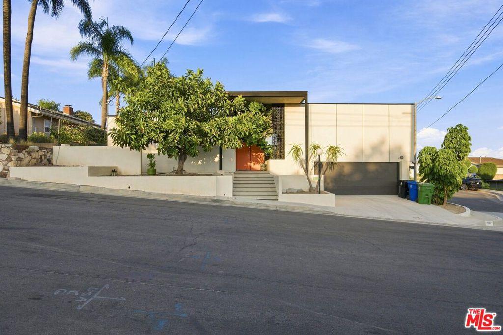 MLS #26871509 image #0
