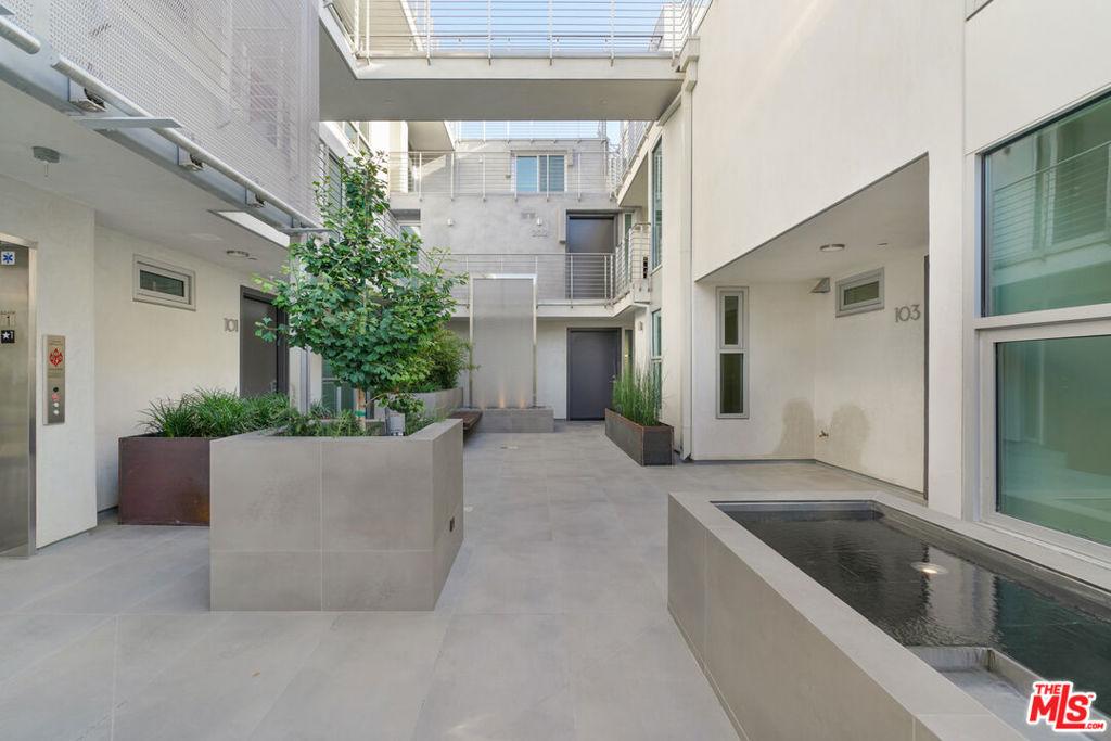 8210 Fountain AV #302 West Hollywood CA 90046 | MLS #26871549 45 MLS #26871549 image #0