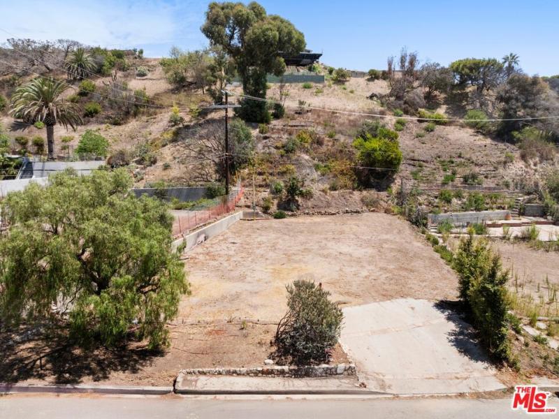 826 Jacon WY Los Angeles CA 90272 | MLS #26871679 45 MLS #26871679 image #0