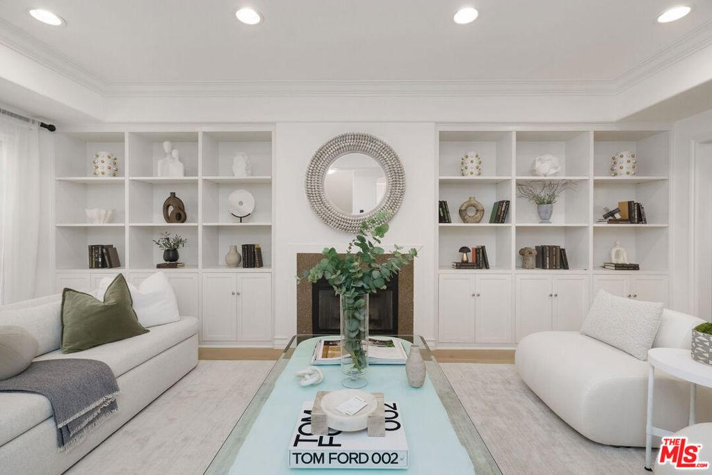 11723 Mayfield AV #4 Los Angeles CA 90049 | MLS #26872237 45 MLS #26872237 image #0