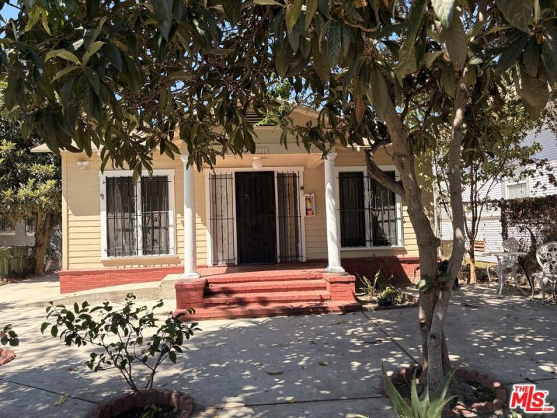 1183 W 37th DR Los Angeles CA 90007 | MLS #26872571 45 MLS #26872571 image #0