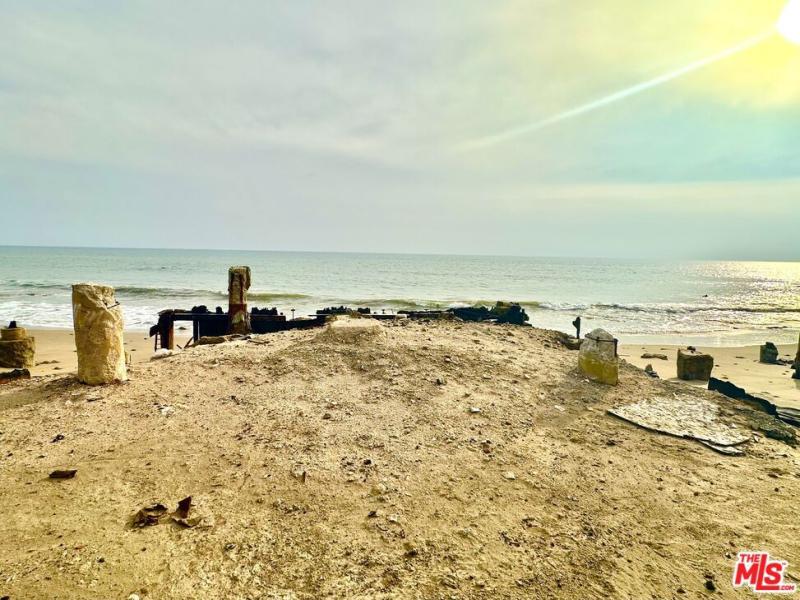 19240 Pacific Coast Highway Malibu CA 90265 | MLS #26872693 87 MLS #26872693 image #0