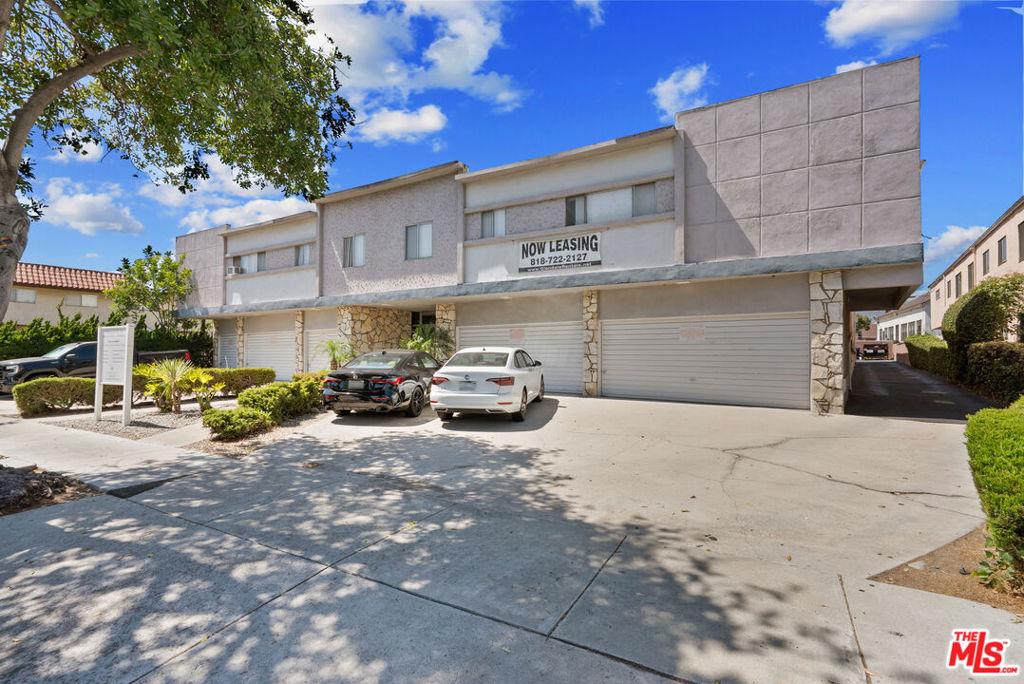 323 E Chestnut ST Glendale CA 91205 | MLS #26873611 41 MLS #26873611 image #0