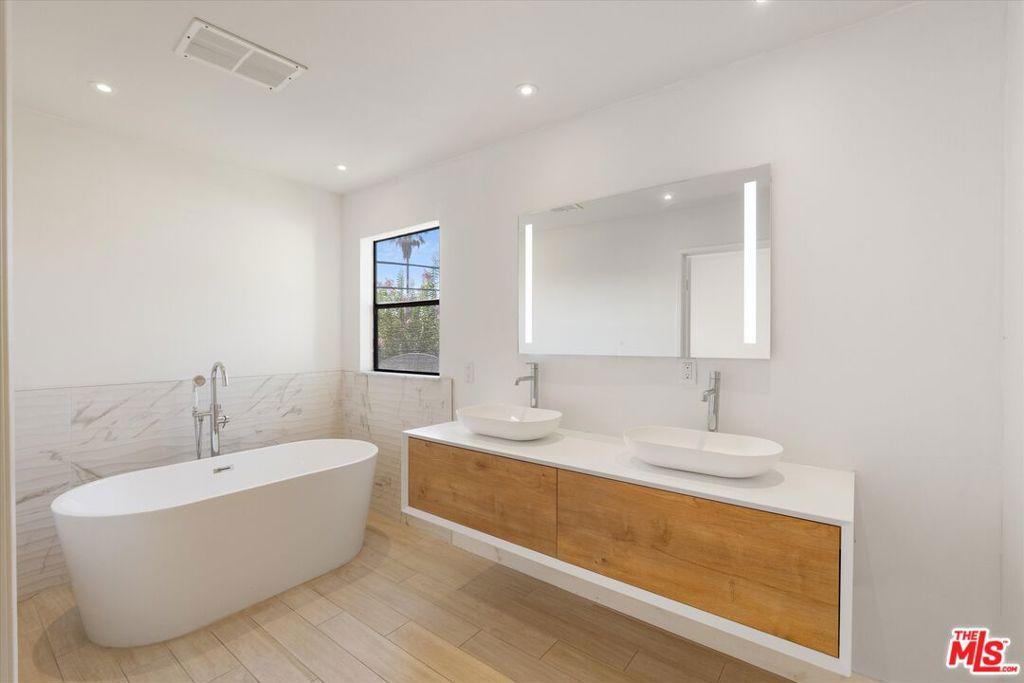 MLS #26873733 image #0