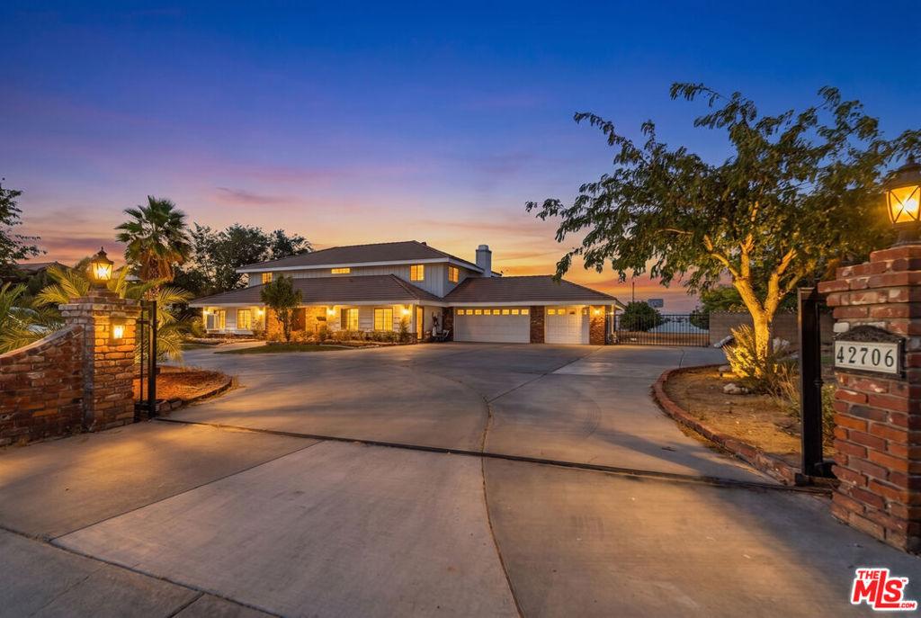 42706 20th ST Lancaster CA 93534 | MLS #26873915 41 MLS #26873915 image #0