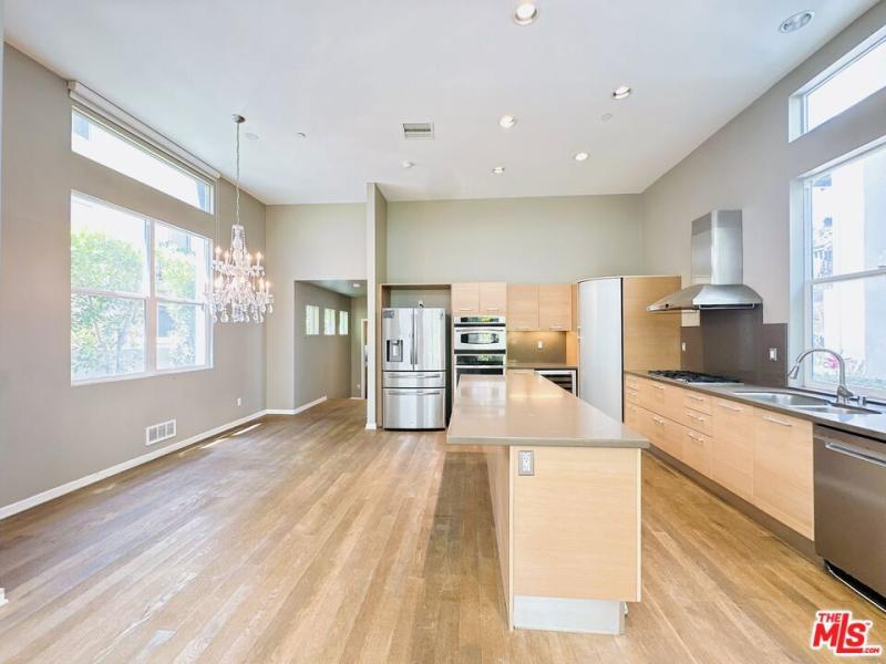 MLS #26876373 image #0
