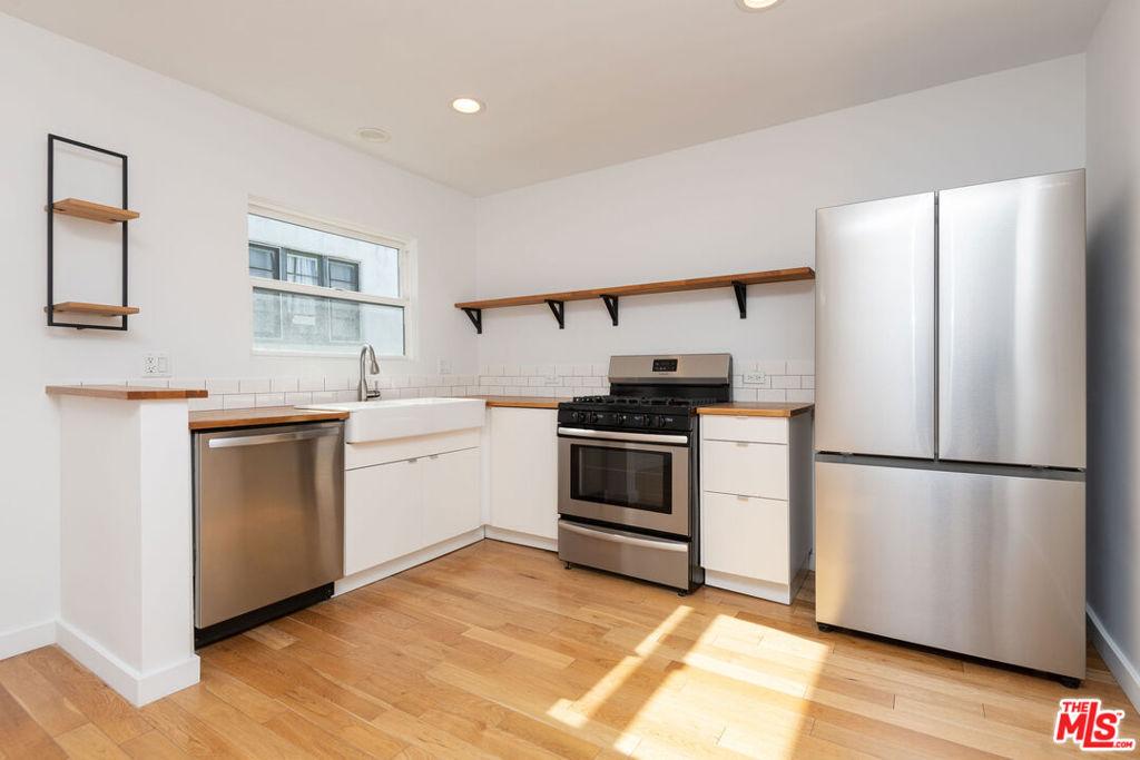 MLS #26876553 image #0