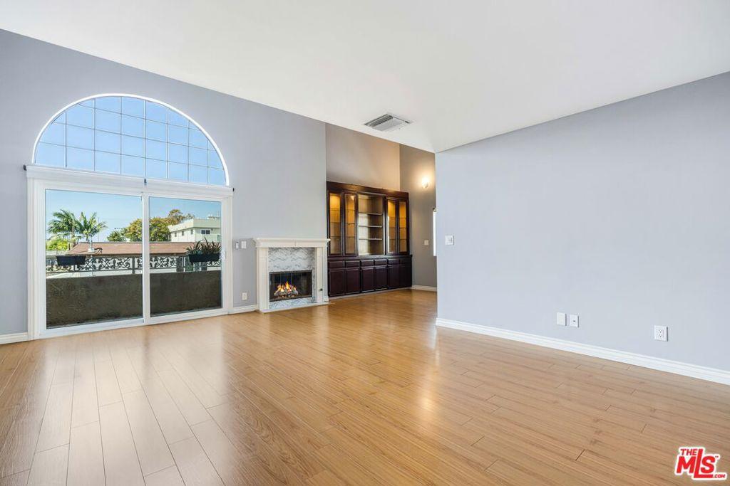 3910 Moore ST #201 Los Angeles CA 90066 | MLS #26876697 45 MLS #26876697 image #0