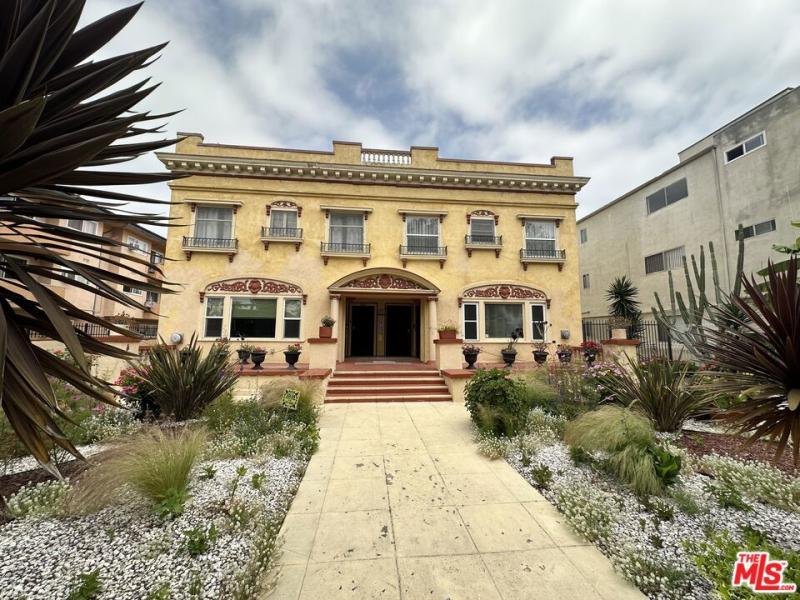1406 S St Andrews PL Los Angeles CA 90019 | MLS #26886131 45 MLS #26886131 image #0
