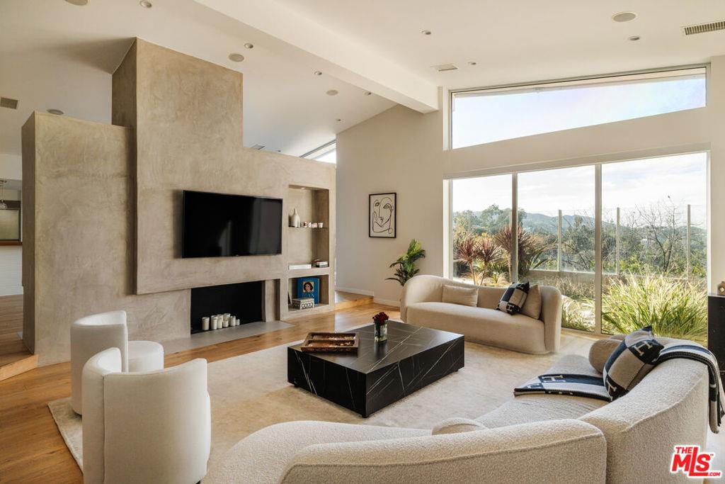 MLS #26886595 image #0