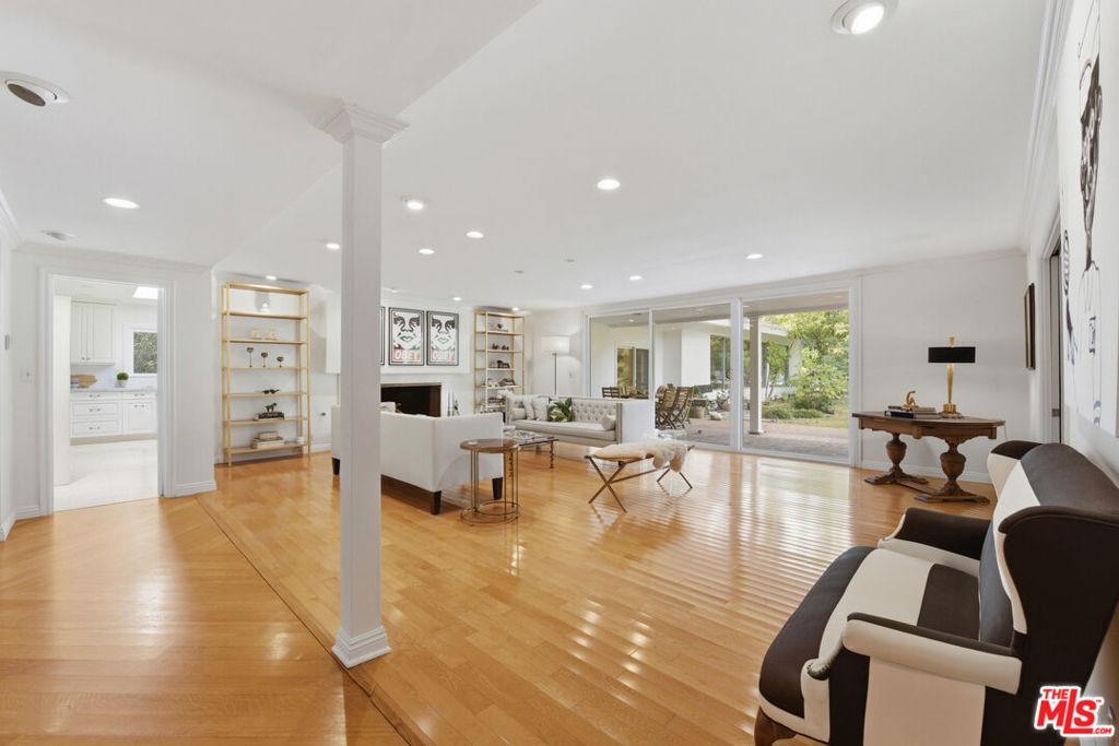 MLS #26905933 image #0