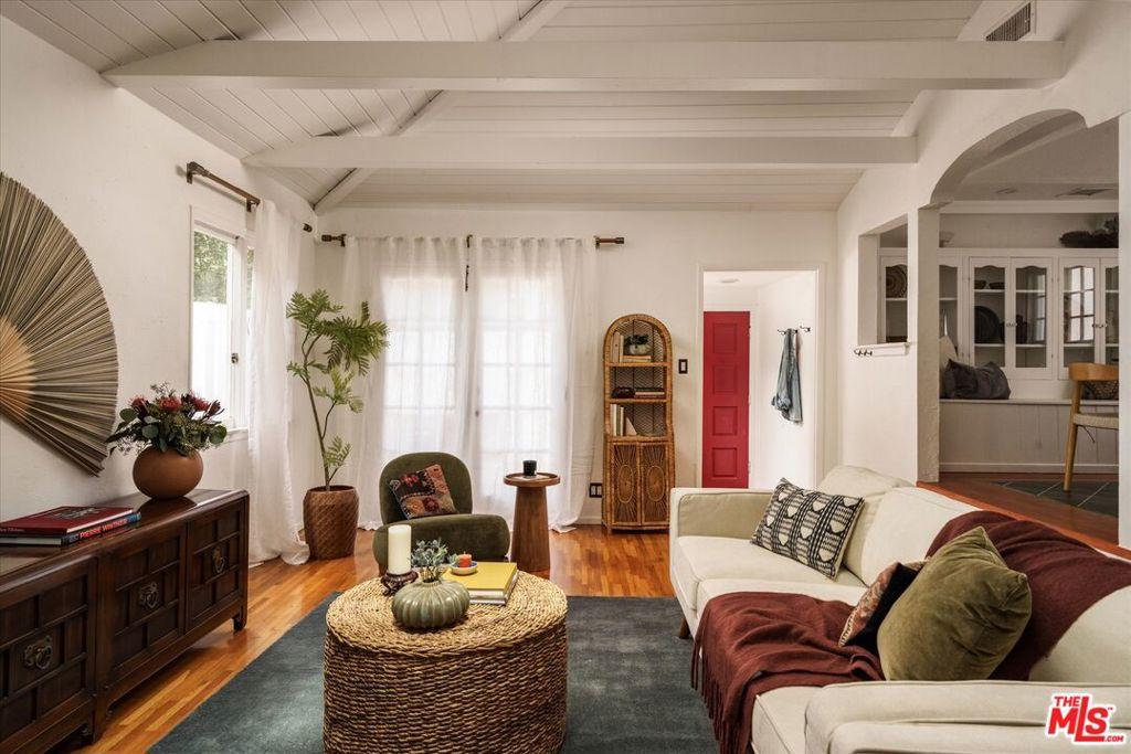 MLS #26914003 image #0