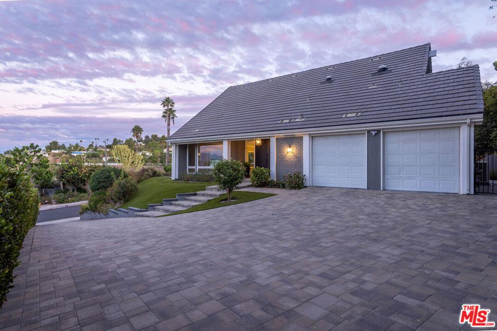 MLS #26915155 image #0