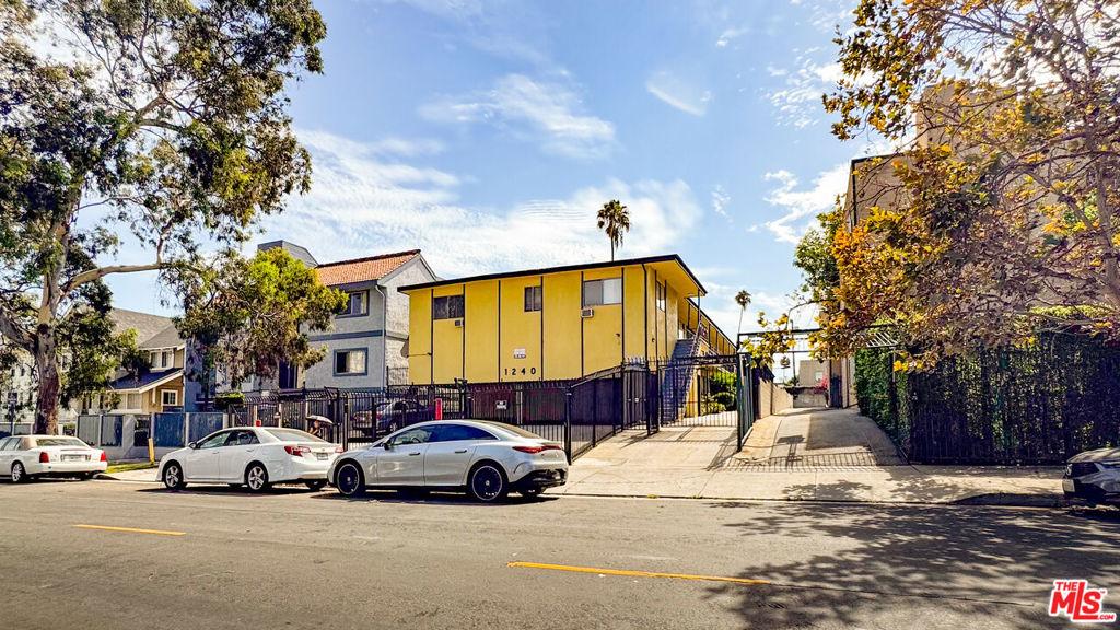 1240 S Norton AV Los Angeles CA 90019 | MLS #26917889 45 MLS #26917889 image #0