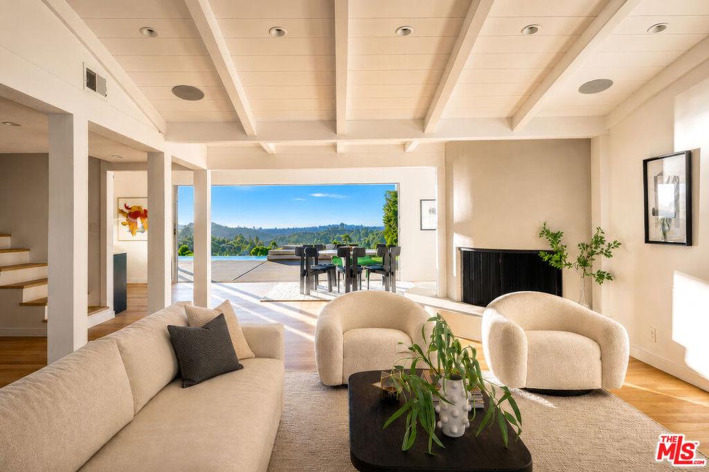 MLS #26928947 image #0