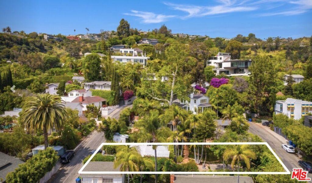 1216 Ozeta Los Angeles CA 90069 | MLS #26941433 45 MLS #26941433 image #0