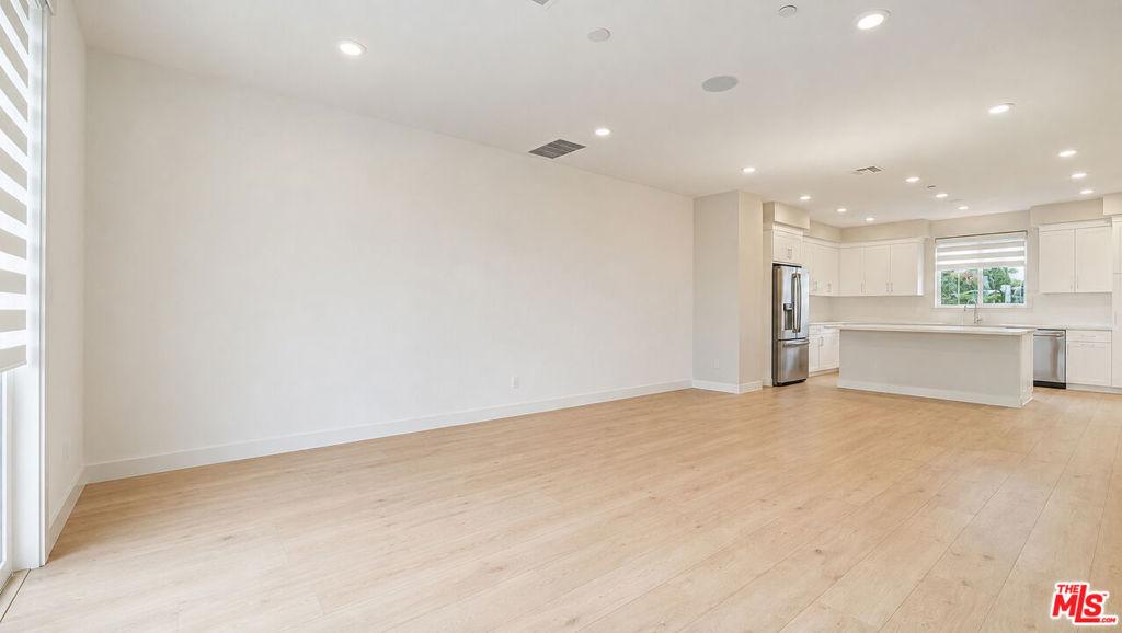 MLS #26943867 image #0