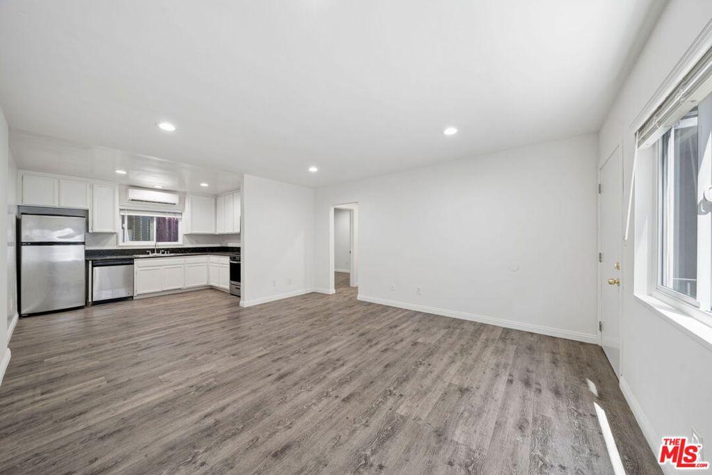 510 Pacific AV #3 Venice CA 90291 | MLS #26948703 45 MLS #26948703 image #0