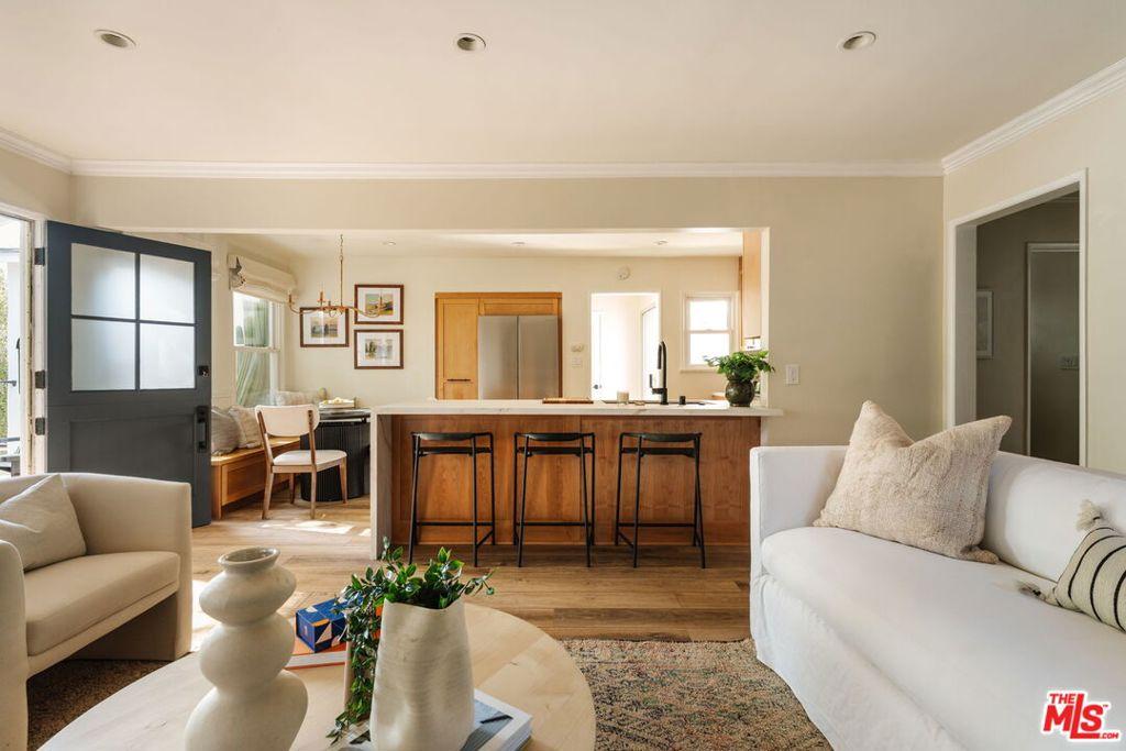 MLS #26960873 image #0