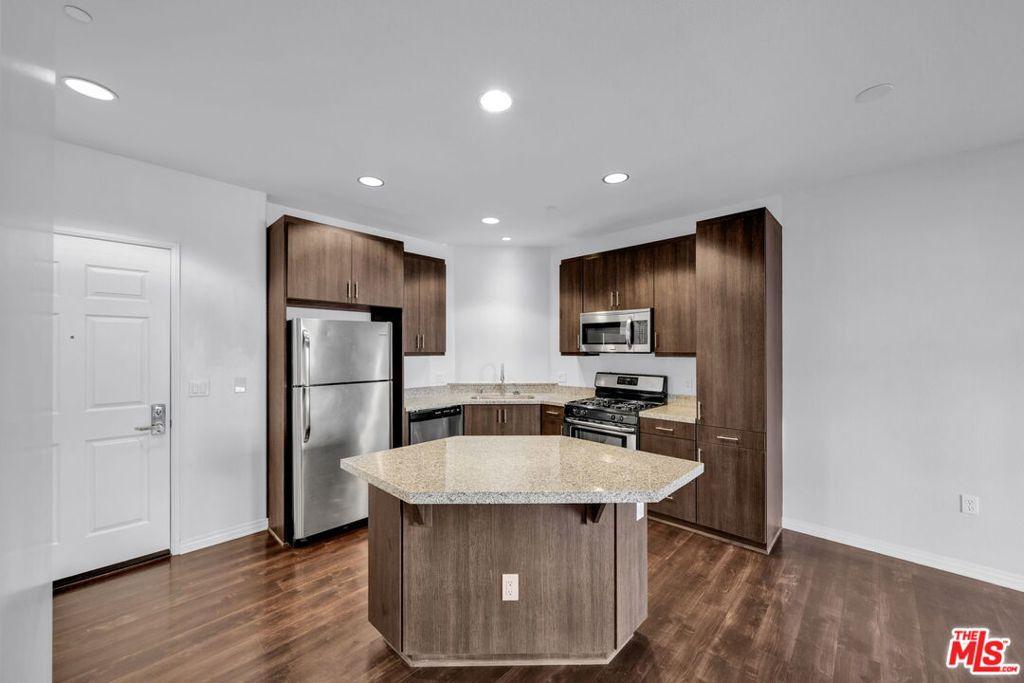 MLS #26968391 image #0