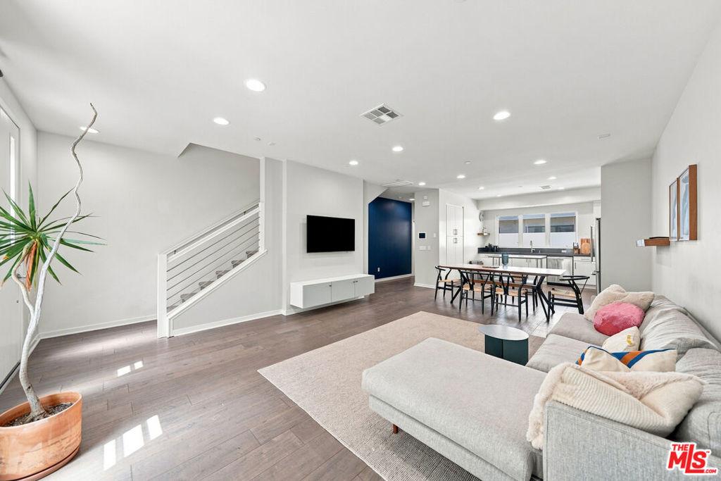 MLS #26980663 image #0