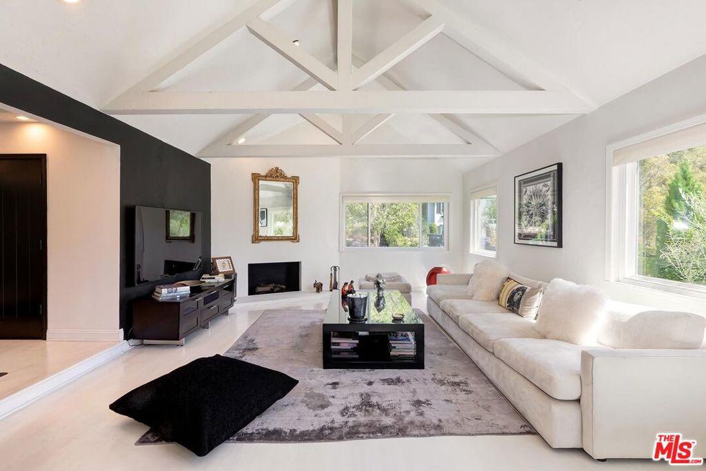 MLS #26984171 image #0