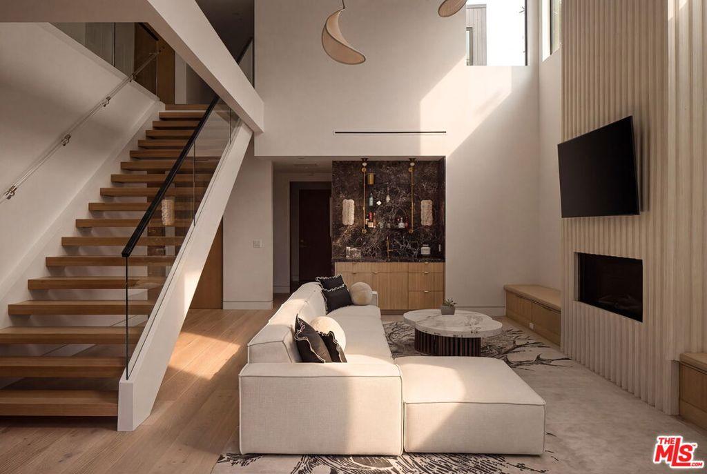 MLS #25558709 image #0