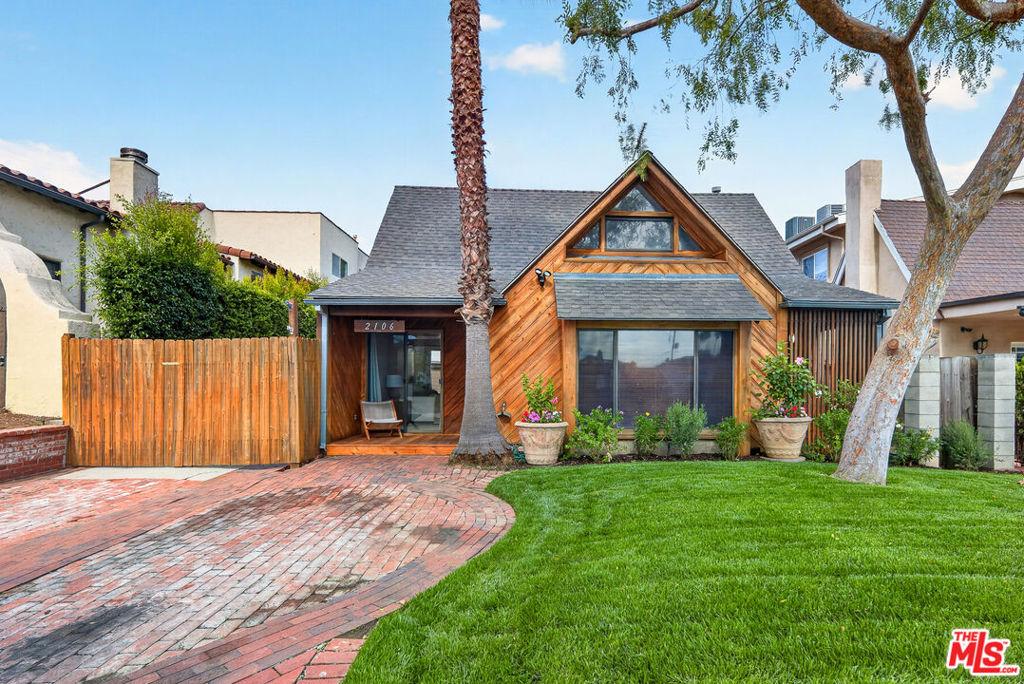 2106 Prosser AV Los Angeles CA 90025 | MLS #26985209 45 MLS #26985209 image #0